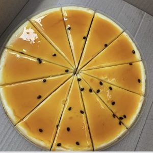 CHEESECAKE DE MARACUYA 24CM (12 TROZOS)